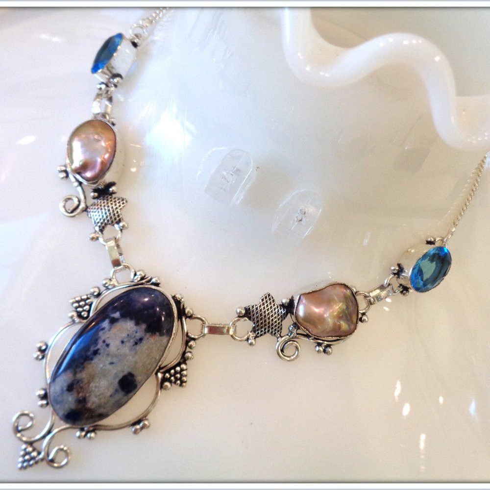 NATURAL PEARL NATURAL GEMSTONE SILVER NACKLACE